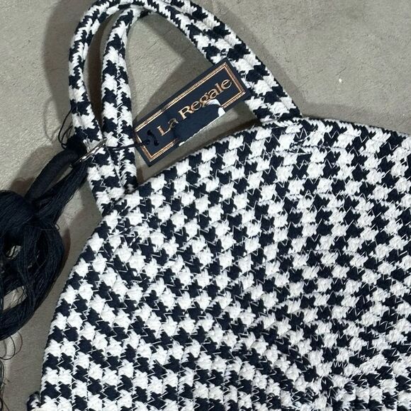 NWT La Regale Round White Navy Blue Cotton Woven Handbag - Picture 2 of 11
